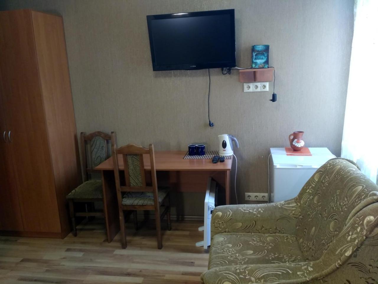 Ostroh Atlant Hotel المظهر الخارجي الصورة
