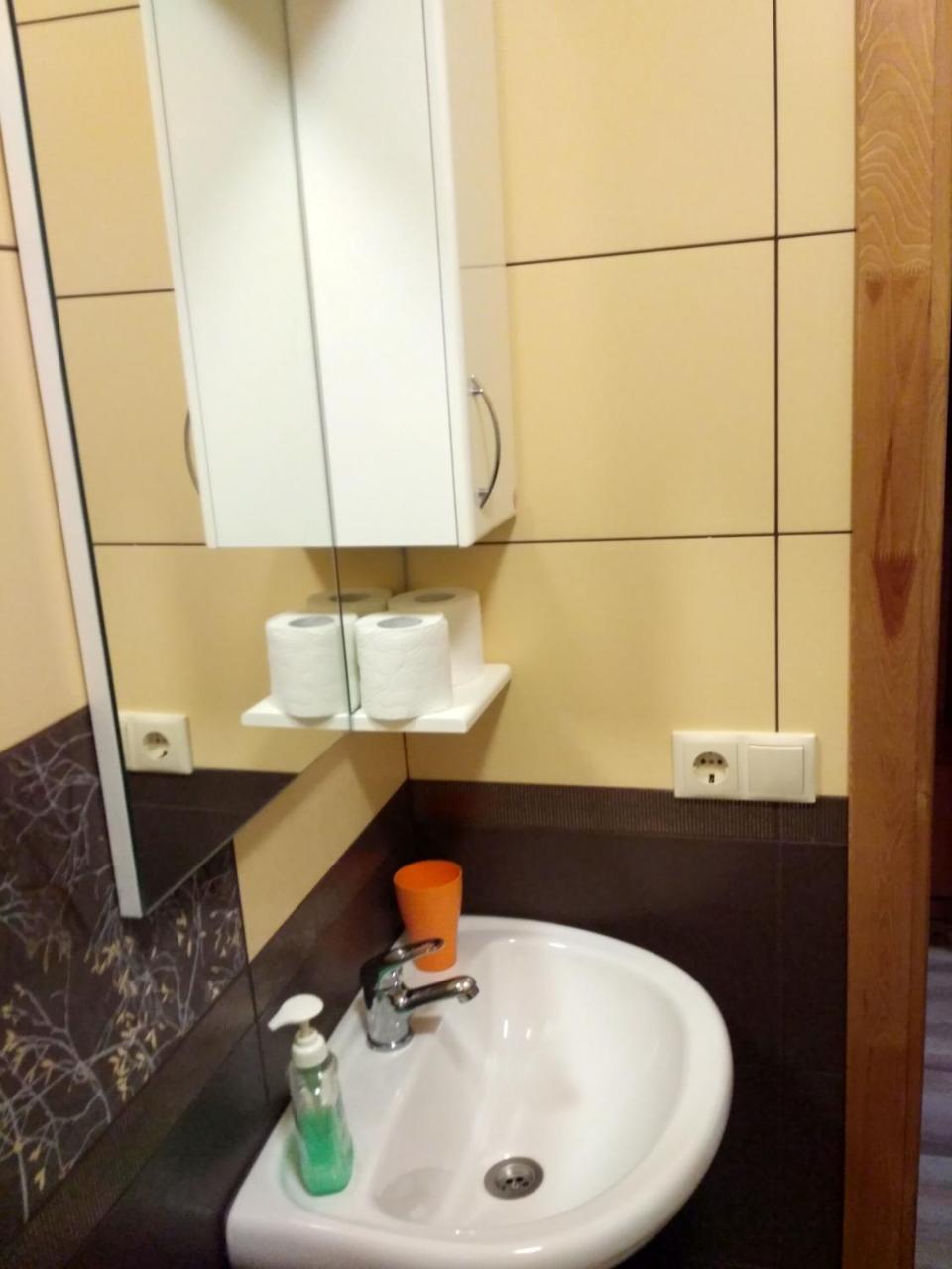 Ostroh Atlant Hotel المظهر الخارجي الصورة