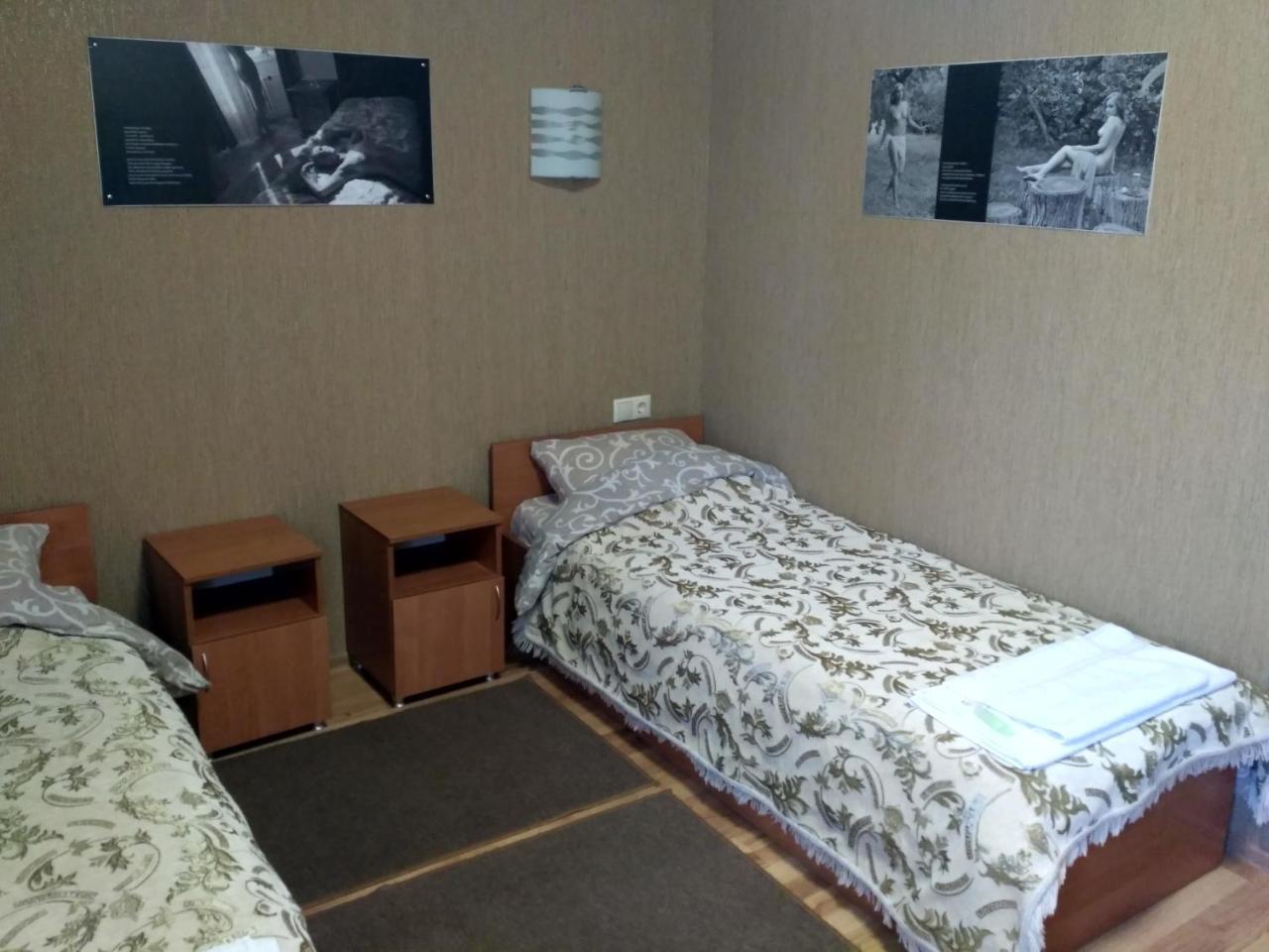 Ostroh Atlant Hotel المظهر الخارجي الصورة